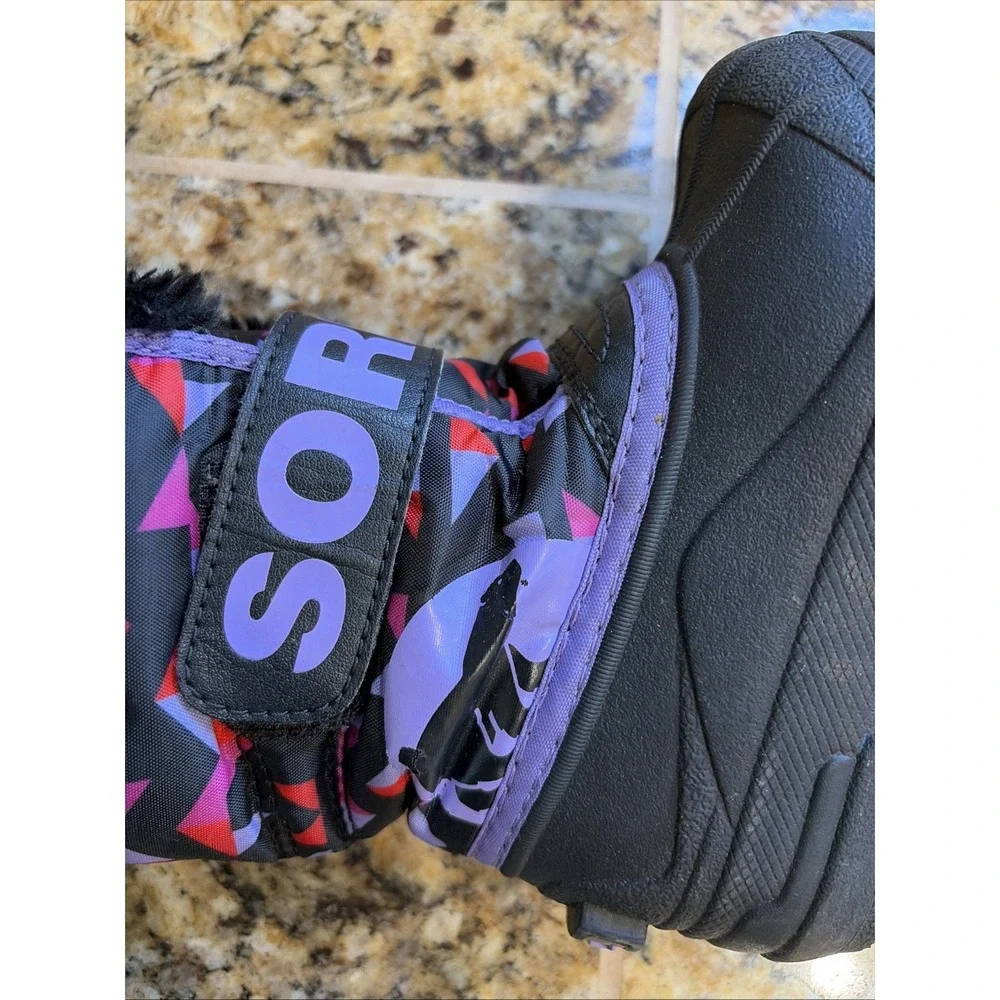 Sorel Purple/Black Geometric Commander‎ Print Faux Fur Trim Snow Boots Child 9
